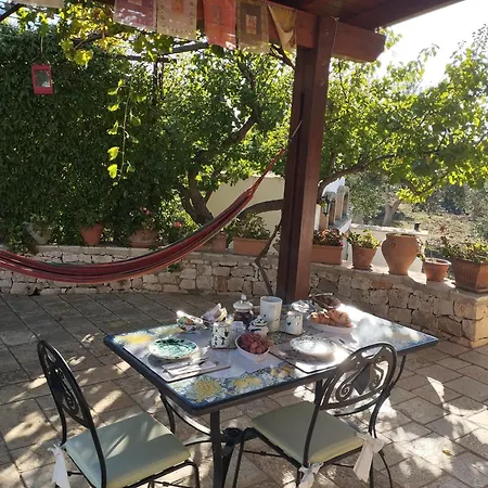 Piccolo Trullo Ostunese Le Jardin De Sophie' Apartment